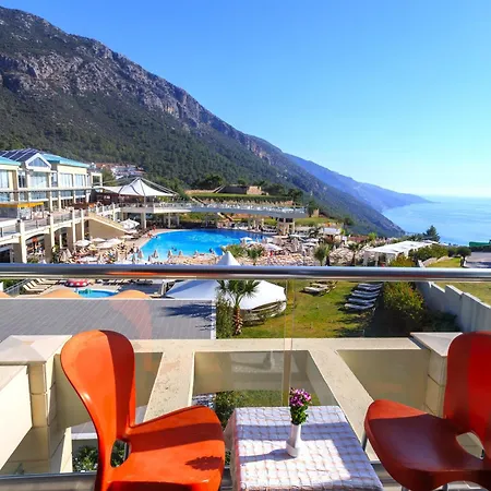Orka Sunlife And Aquapark Hotel 5*